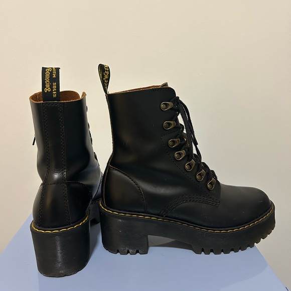 Dr. Marten Leona Vintage Heeled Boots - Picture 6 of 7